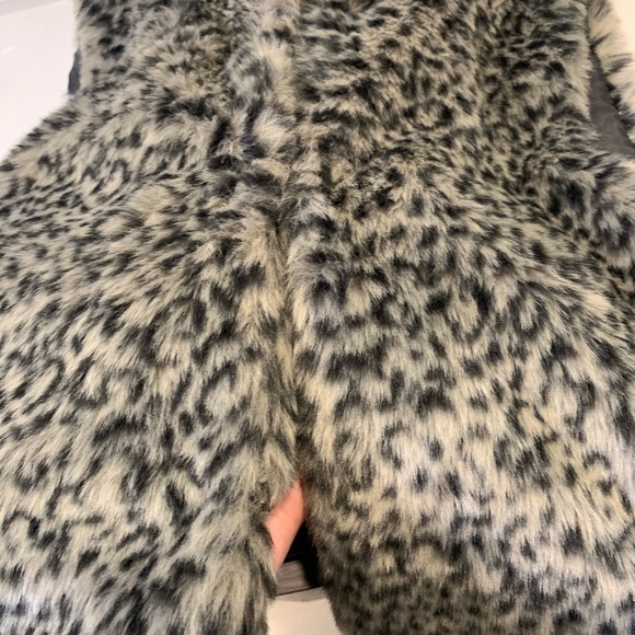 Girls animal print vest - Picture 6 of 6